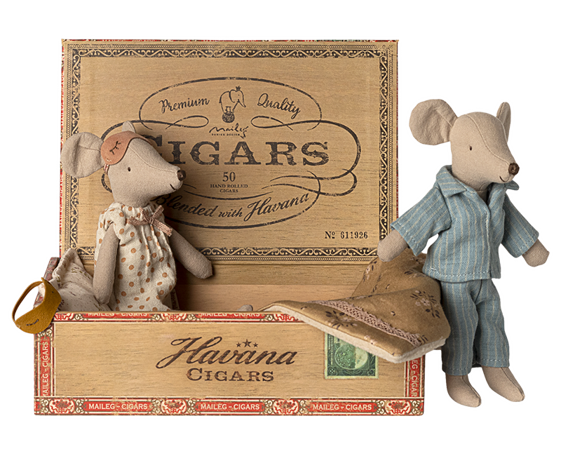 Mum & Dad in cigars box